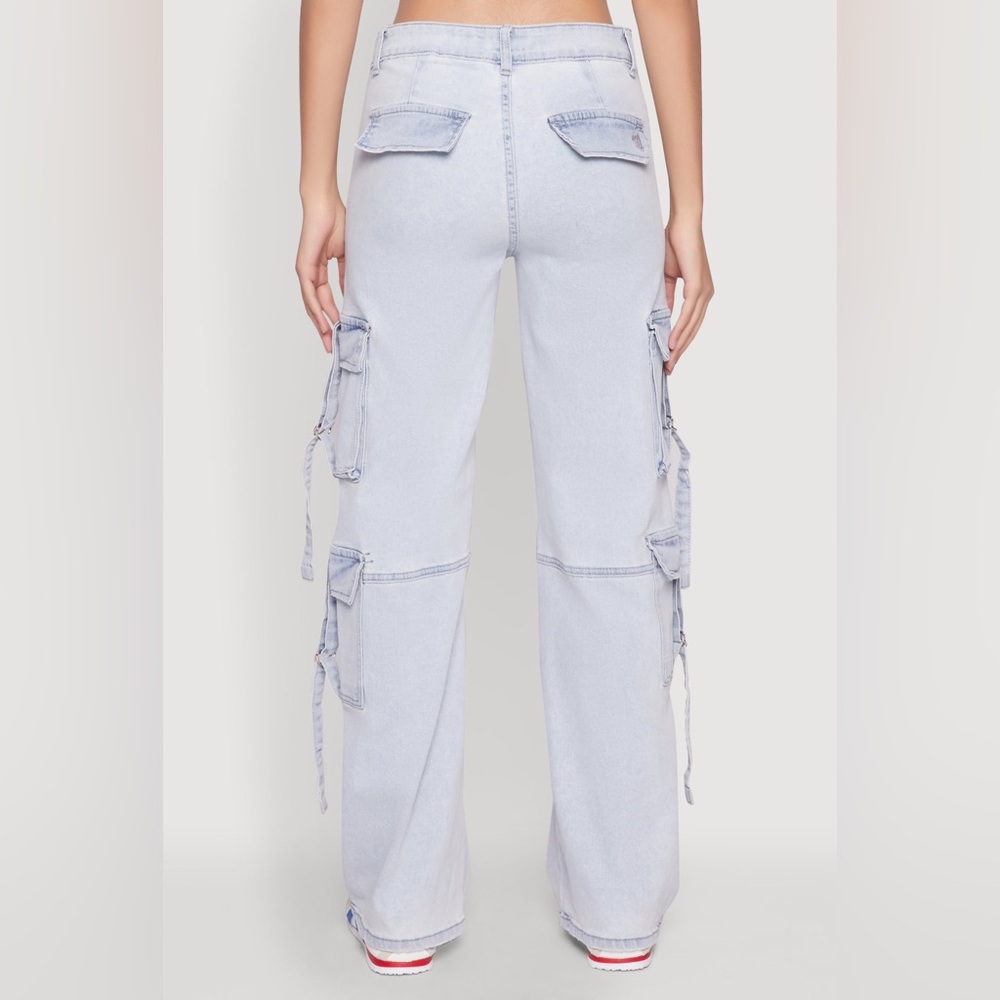 VIP JEANS- NWOT Pink Acid Wash Wide-Leg Cargo Jeans Size 11/12 - Picture 3 of 17